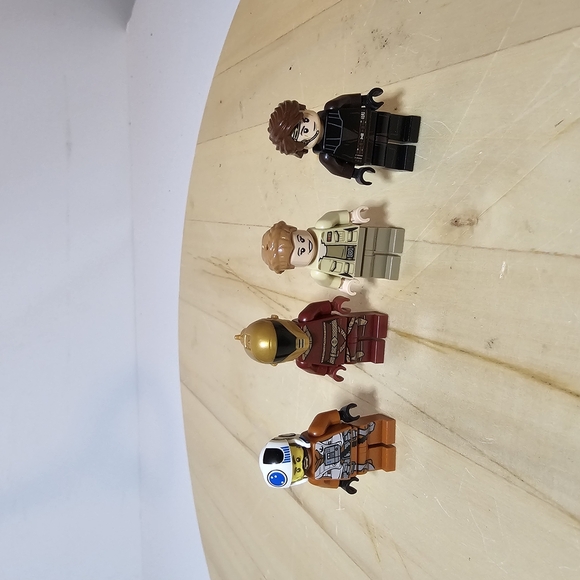 LEGO Minifigures Set - Picture 1 of 4
